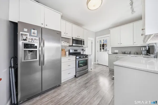 $389,900 | 64 Elm Street, Thomaston, CT 06787