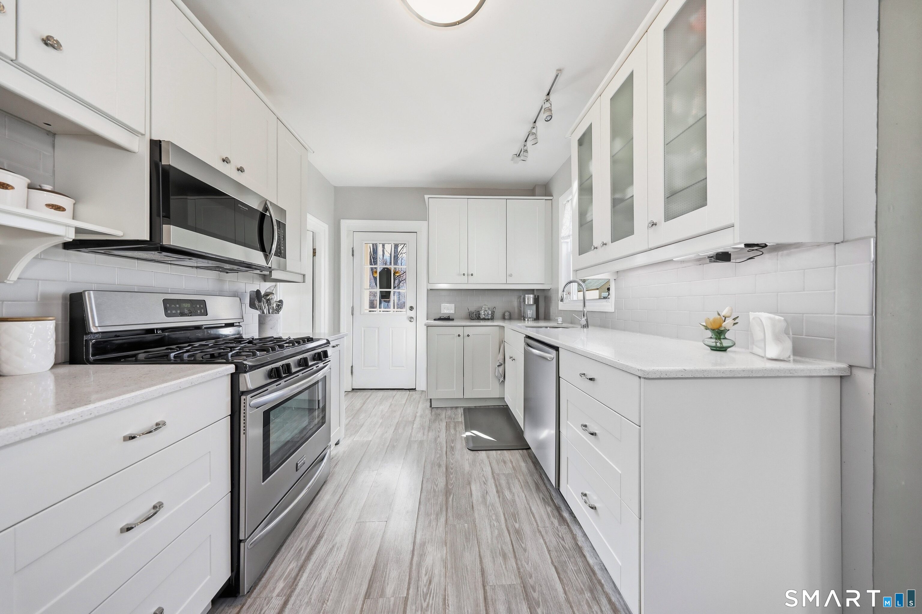 64 Elm Street Thomaston, CT 06787 - Photo 16 of 43