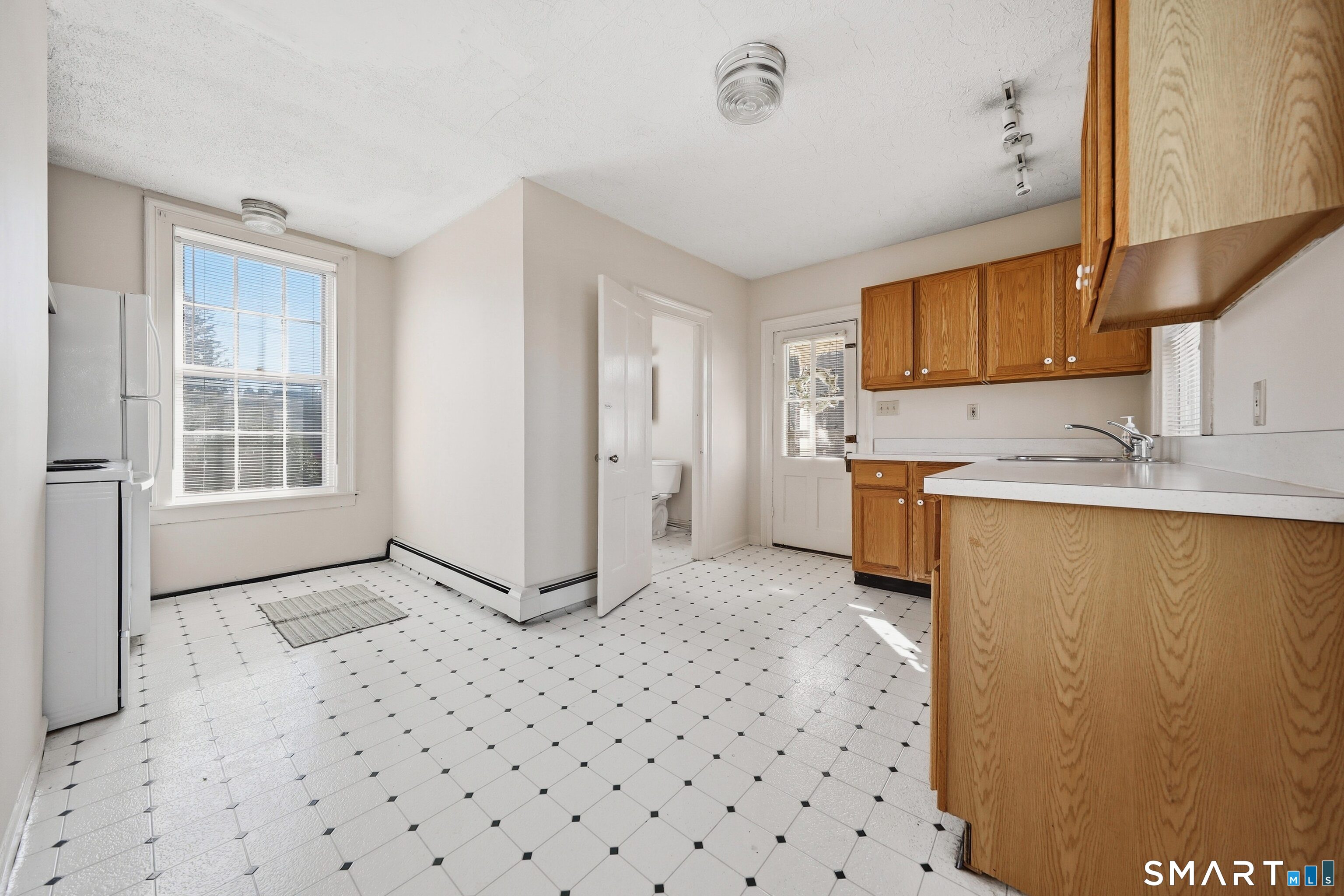 64 Elm Street Thomaston, CT 06787 - Photo 34 of 43