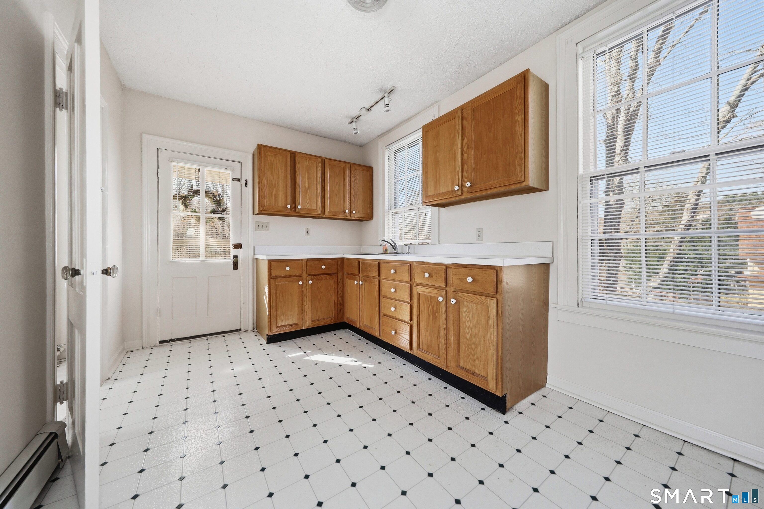 64 Elm Street Thomaston, CT 06787 - Photo 35 of 43