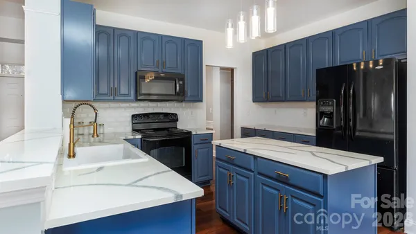 $495,000 | 16731 Macanthra Drive, Charlotte, NC 28213