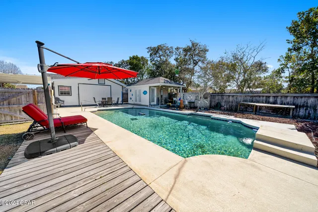 $2,000 | 412 Lantana Street, Panama City Beach, FL 32407