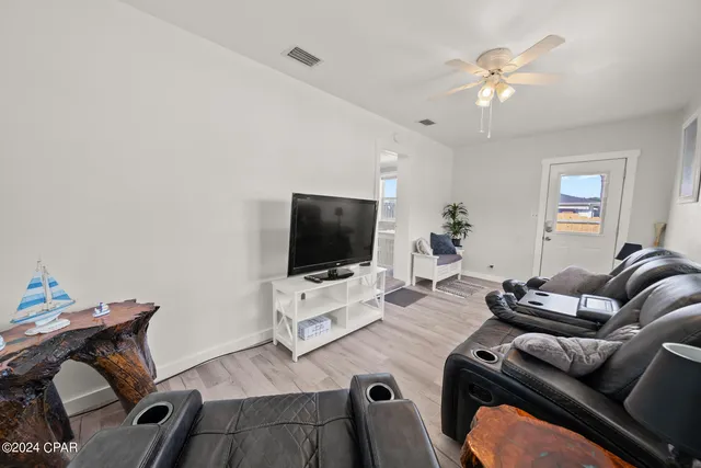 $2,000 | 412 Lantana Street, Panama City Beach, FL 32407