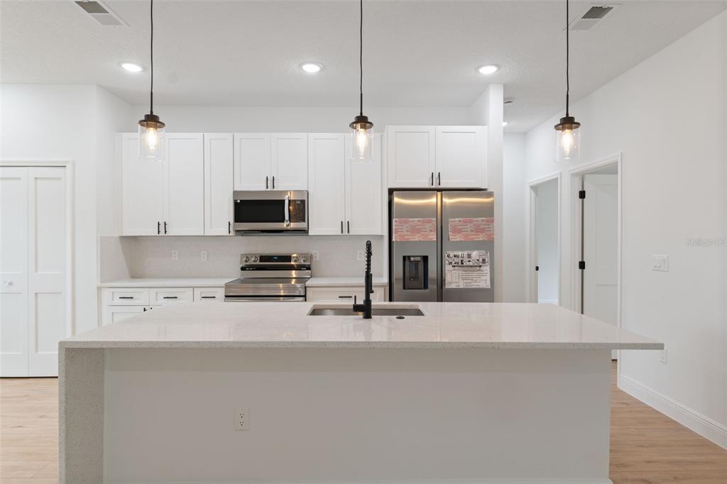 6067 Southwest 155th St Road Ocala, FL 34473 - Photo 12 of 33