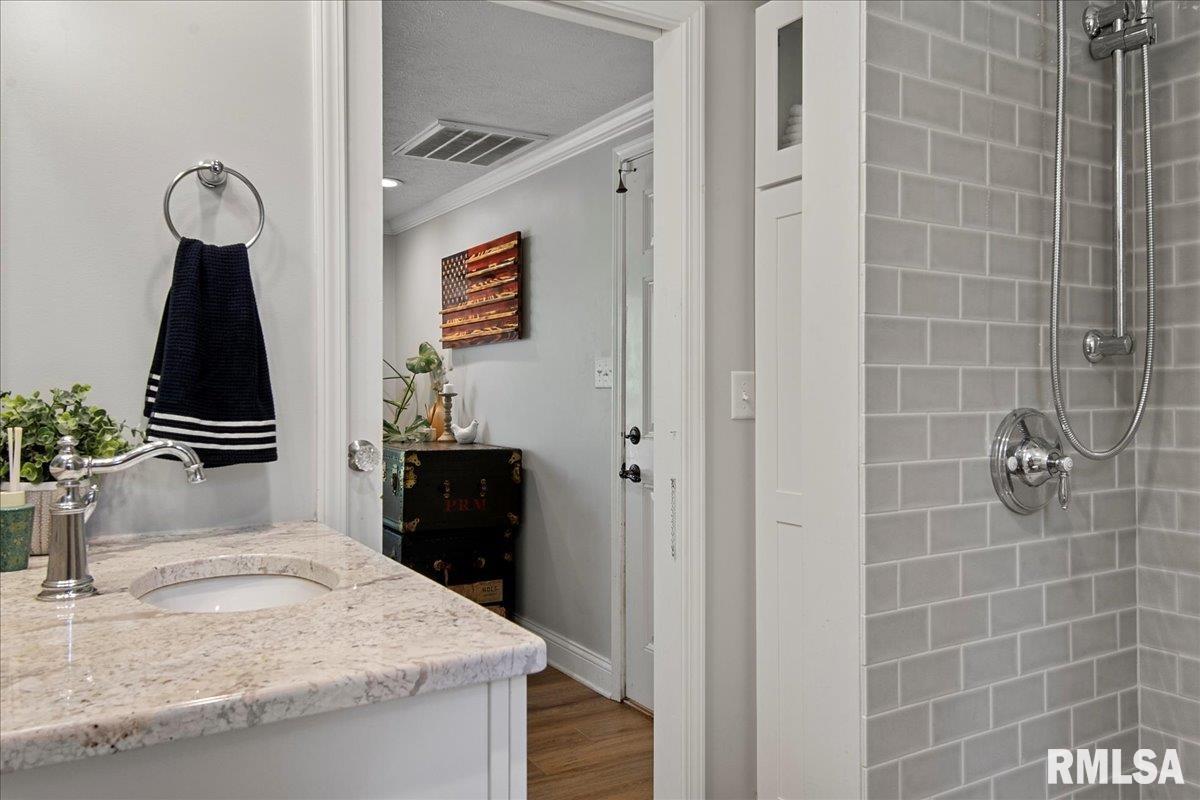 5188 Rock Road Pleasant Plains, IL 62677 - Photo 31 of 43 Gallery Image 31