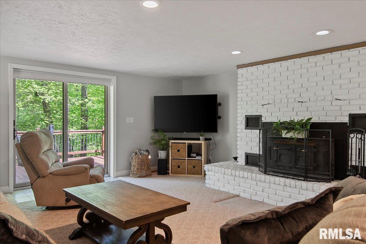 5188 Rock Road Pleasant Plains, IL 62677 - Photo 5 of 43 Gallery Image 5
