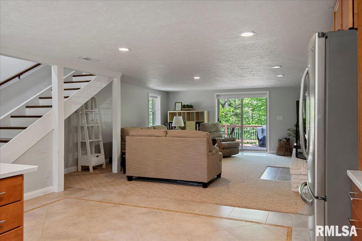 5188 Rock Road Pleasant Plains, IL 62677 - Photo 9 of 43 Gallery Image 9