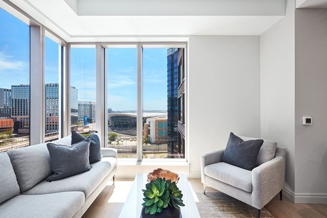 $1,075,000 | 135 Seaport Boulevard, Unit 1608, Boston, MA 02210