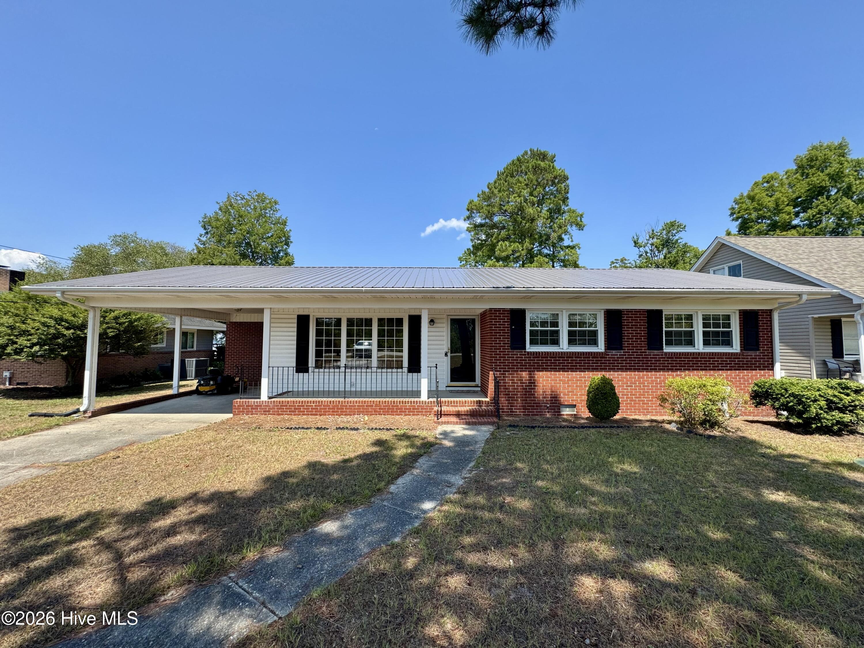 2522 Bella Coola Road Lake Waccamaw, NC 28450 - Photo 2 of 19