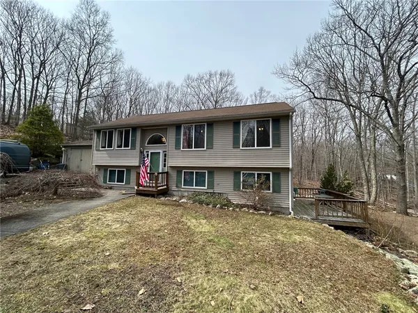$475,000 | 630 Whaley Hollow Road, Coventry, RI 02816