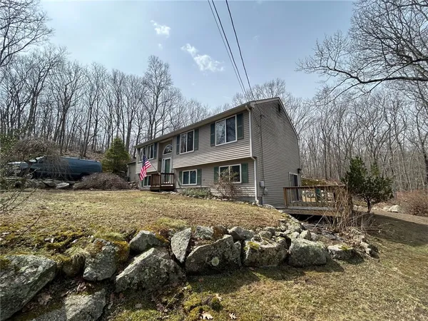 $475,000 | 630 Whaley Hollow Road, Coventry, RI 02816