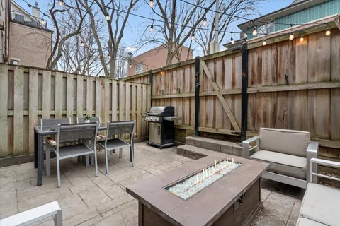 $940,000 | 2709 North Janssen Avenue, Chicago, IL 60614