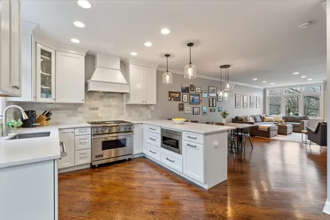 $940,000 | 2709 North Janssen Avenue, Chicago, IL 60614