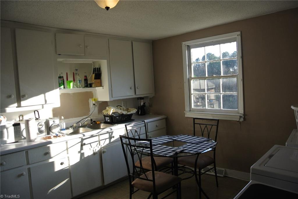 1066 Blackburn Road Pinnacle, NC 27043 - Photo 14 of 20