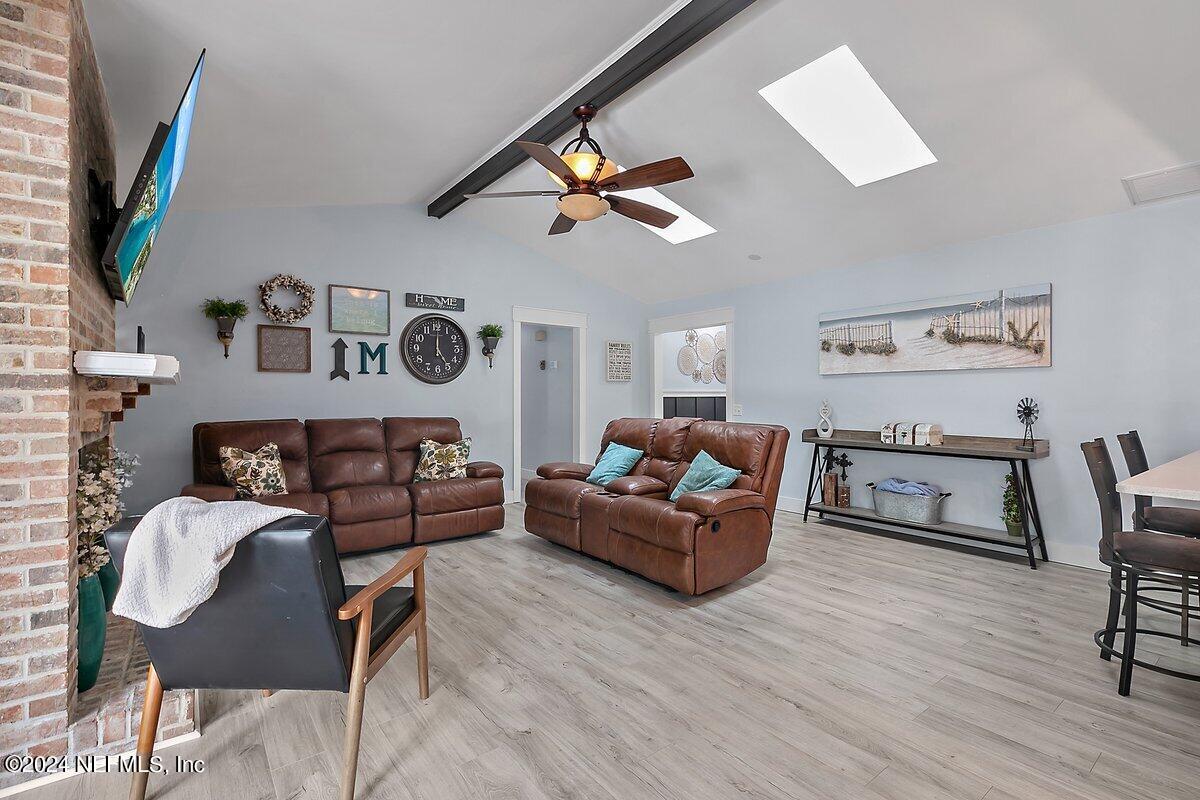 10727 Hampton Road Jacksonville, FL 32257 - Photo 8 of 30 Family Room 2 (2)