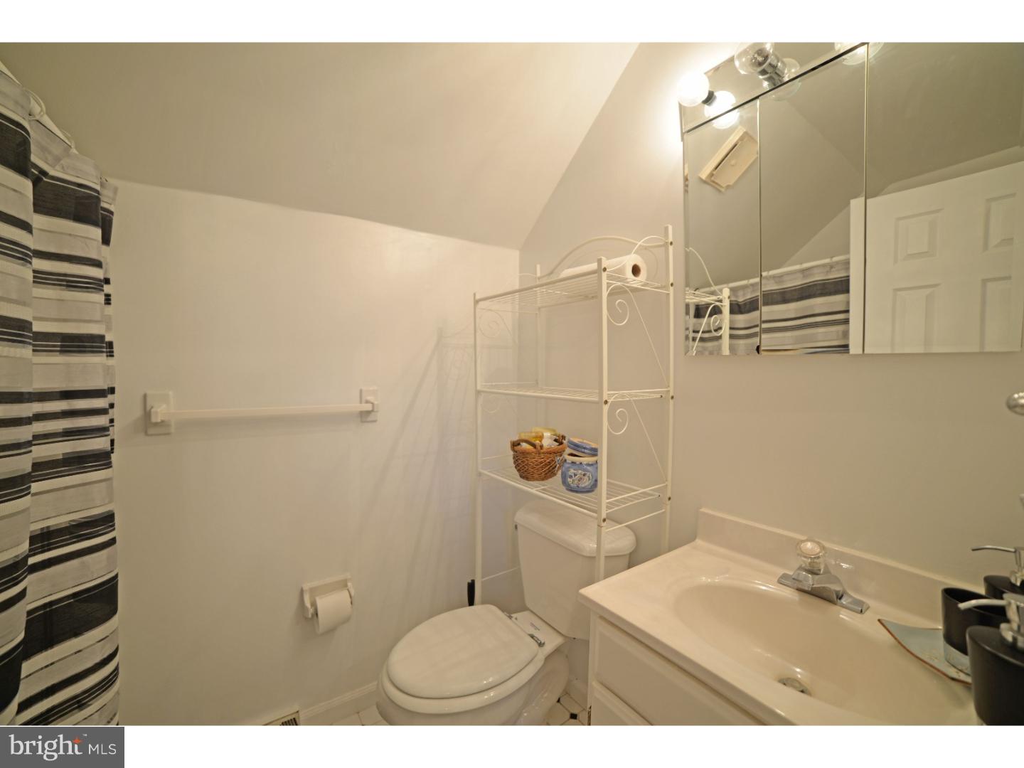 83 Merion Road Dover, DE 19904 - Photo 14 of 25 Bathroom
