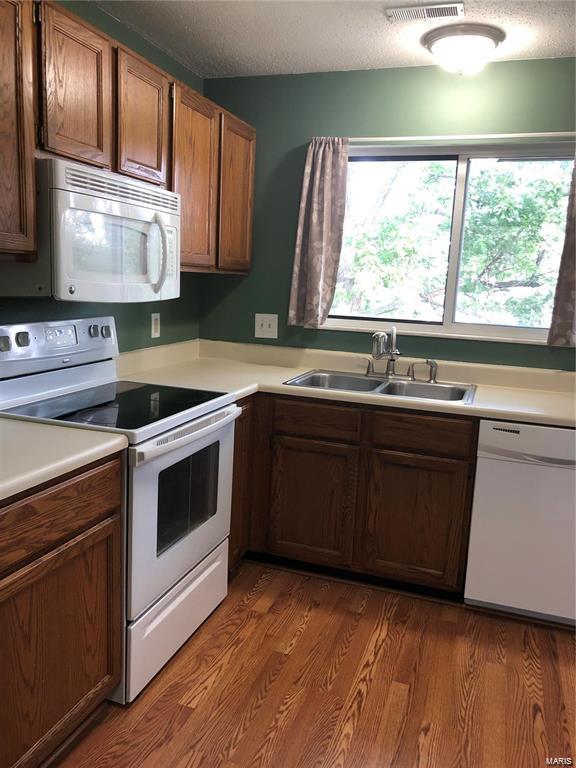 1774 Kircher Drive, Unit C St. Charles, MO 63303 - Photo 3 of 9