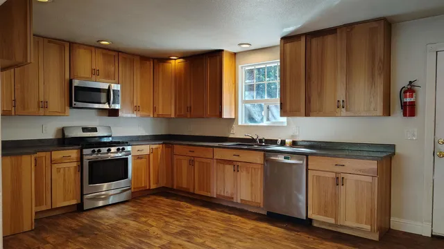 $339,900 | 28440 Ryan Creek Road, Willits, CA 95490