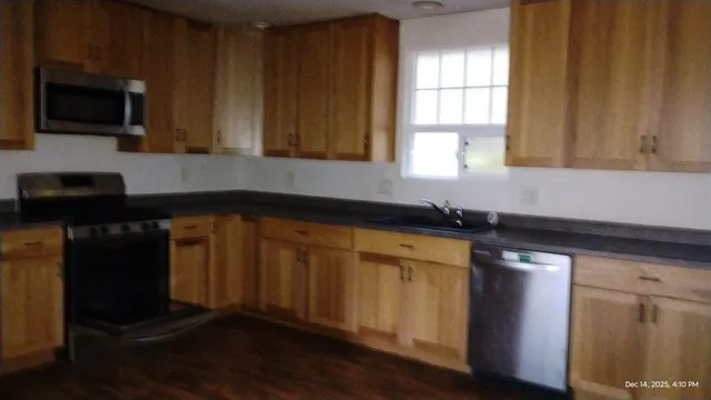 $269,900 | 28440 Ryan Creek Road, Willits, CA 95490