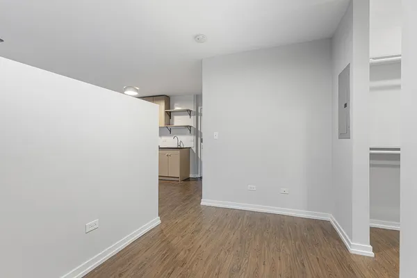 $1,564 | 6134 North Kenmore Avenue, Unit 205, Chicago, IL 60660