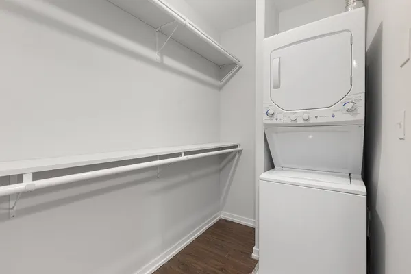$1,564 | 6134 North Kenmore Avenue, Unit 205, Chicago, IL 60660