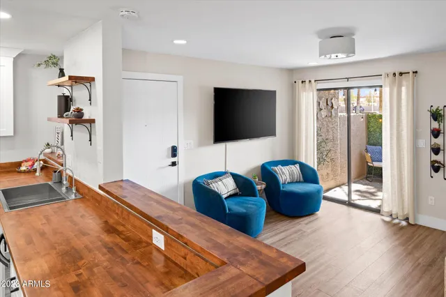 $2,500 | 533 West Guadalupe Road, Unit 1024, Mesa, AZ 85210