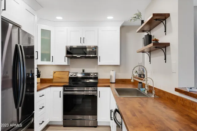 $2,500 | 533 West Guadalupe Road, Unit 1024, Mesa, AZ 85210