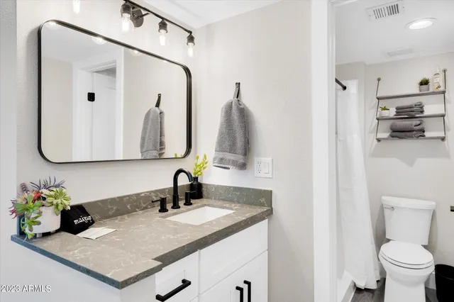 $2,500 | 533 West Guadalupe Road, Unit 1024, Mesa, AZ 85210