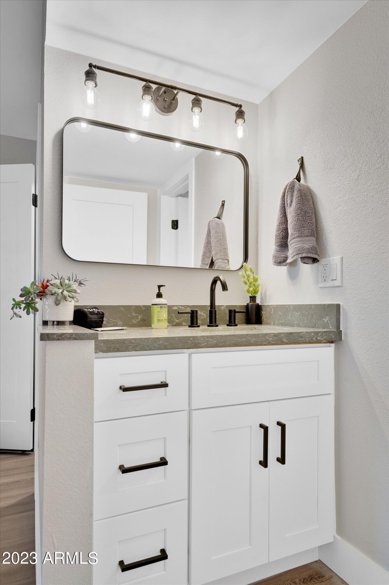533 West Guadalupe Road, Unit 1024 Mesa, AZ 85210 - Photo 38 of 60 Primary Bathroom