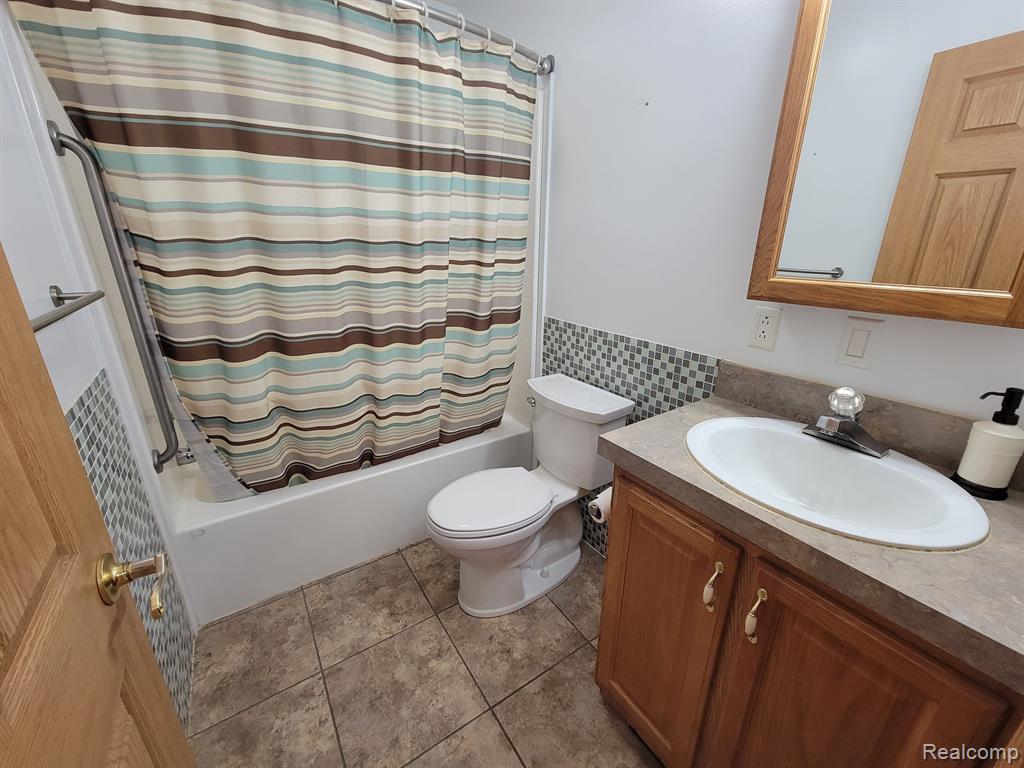 2024 Oak Grove Road Howell, MI 48855 - Photo 25 of 26