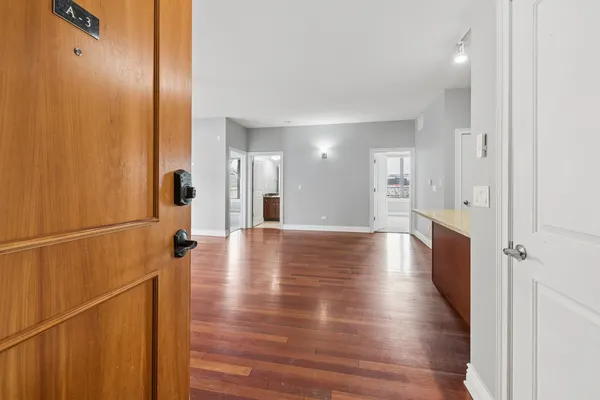 $359,900 | 3300 West Irving Park Road, Unit A3, Chicago, IL 60618