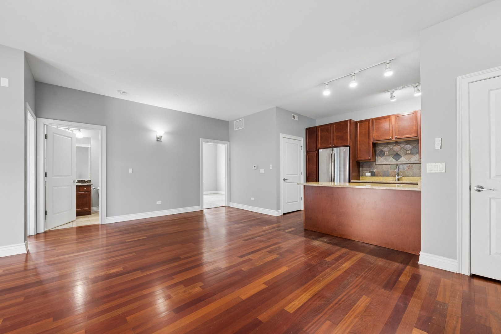 3300 West Irving Park Road, Unit A3 Chicago, IL 60618 - Photo 10 of 25