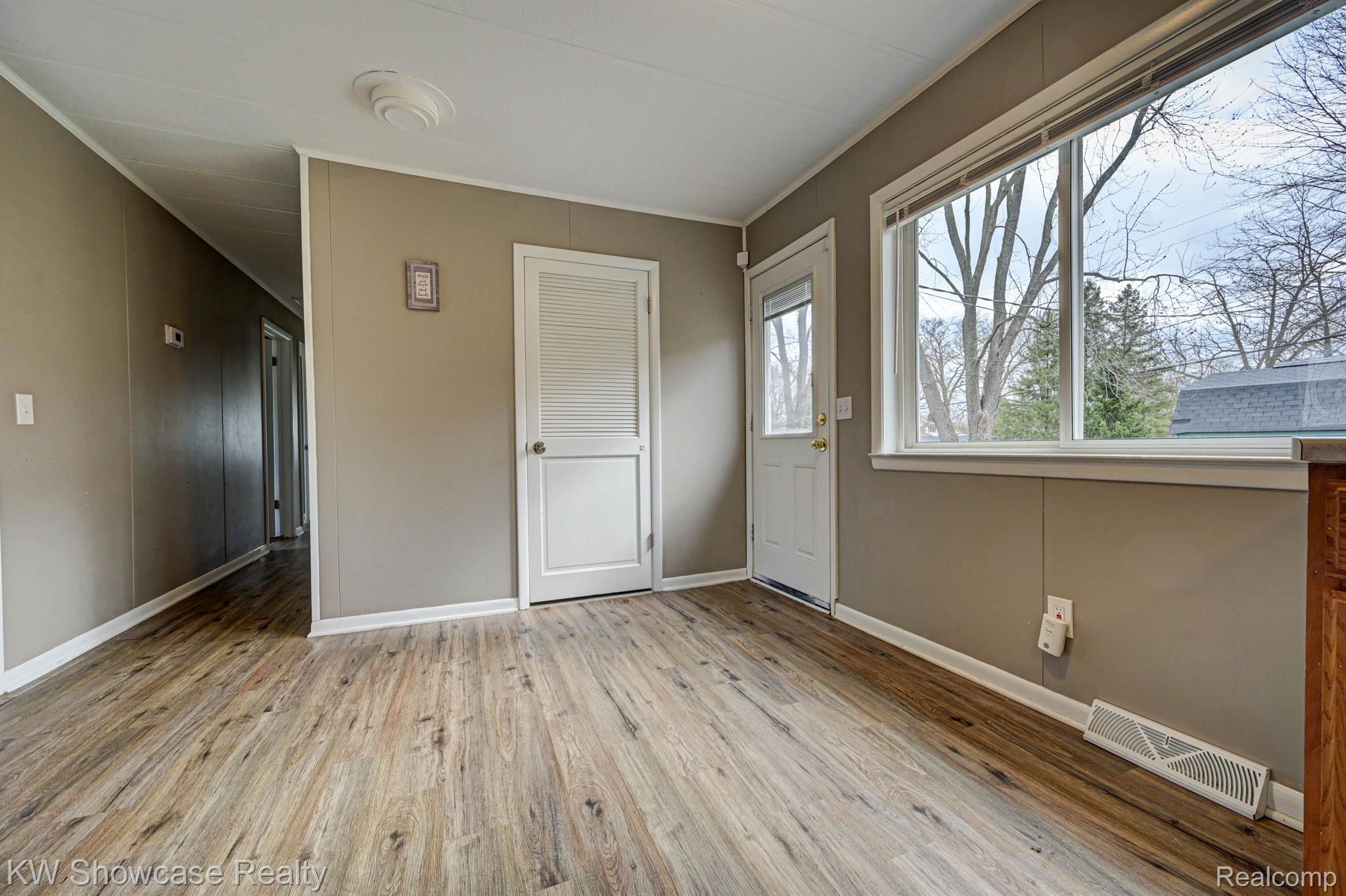 5130 Warmbriar Road White Lake, MI 48383 - Photo 14 of 44 Gallery Image 14