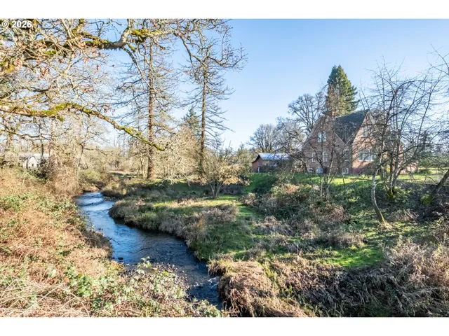 $1,950,000 | 941 North 2nd Street, Jefferson, OR 97352