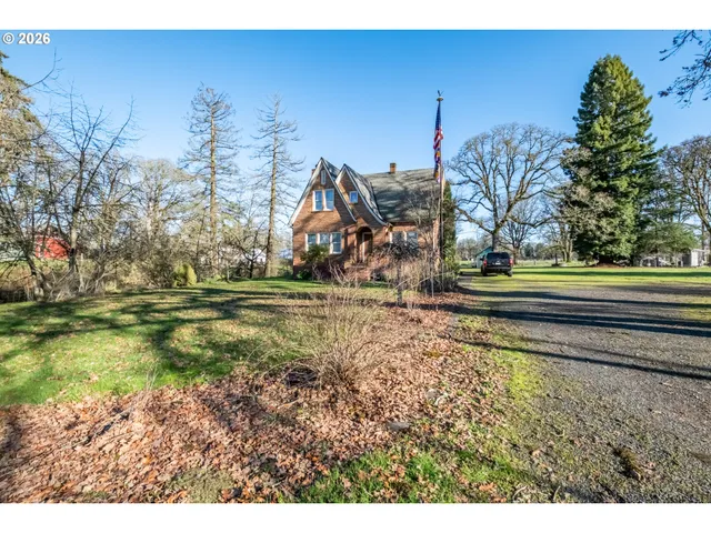 $1,950,000 | 941 North 2nd Street, Jefferson, OR 97352