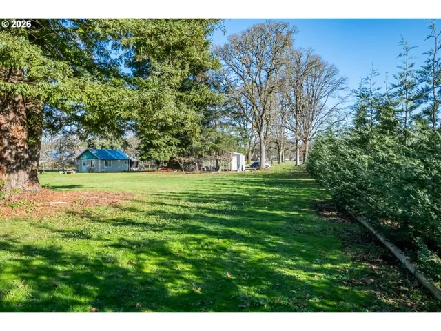$1,950,000 | 941 North 2nd Street, Jefferson, OR 97352