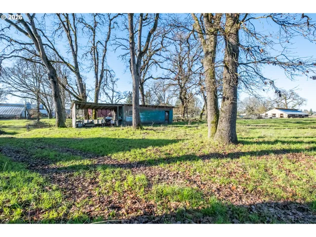 $1,950,000 | 941 North 2nd Street, Jefferson, OR 97352