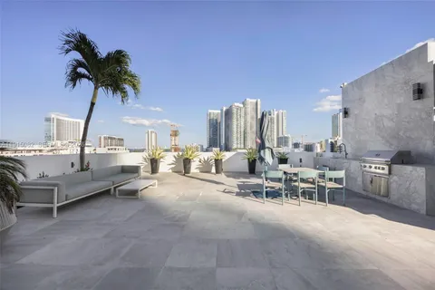 $749,000 | 3301 Northeast 1st Avenue, Unit M0301, Miami, FL 33137