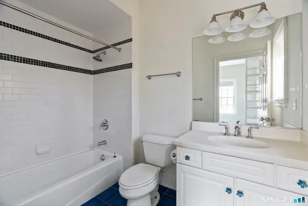 $875,000 | 2 Brighton Way, Avon, CT 06001