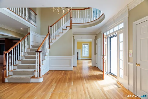 $875,000 | 2 Brighton Way, Avon, CT 06001