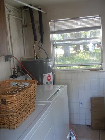 $1,750 | 1706 4th Avenue East, Bradenton, FL 34208