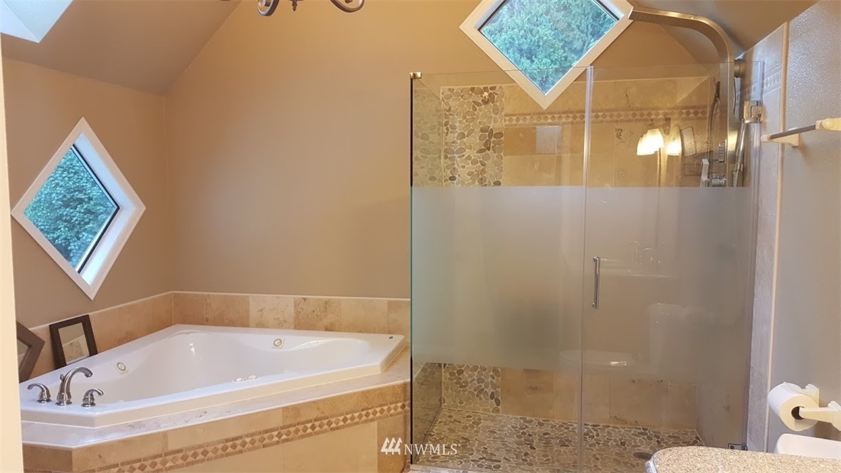 19218 Sprague Drive Bothell, WA 98012 - Photo 12 of 23