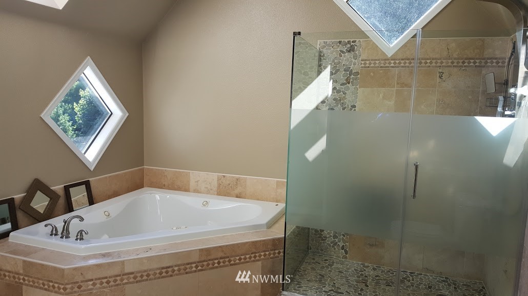 19218 Sprague Drive Bothell, WA 98012 - Photo 8 of 23