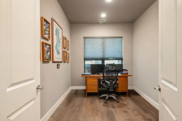 $675,000 | 8200 Southwest Parkway, Unit 306, Austin, TX 78735