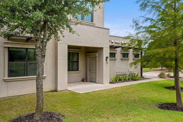 $675,000 | 8200 Southwest Parkway, Unit 306, Austin, TX 78735