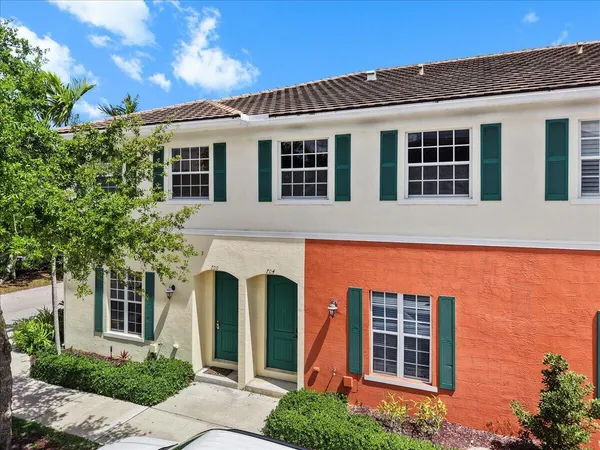 $445,000 | 704 Southwest 2nd Avenue, Pompano Beach, FL 33060