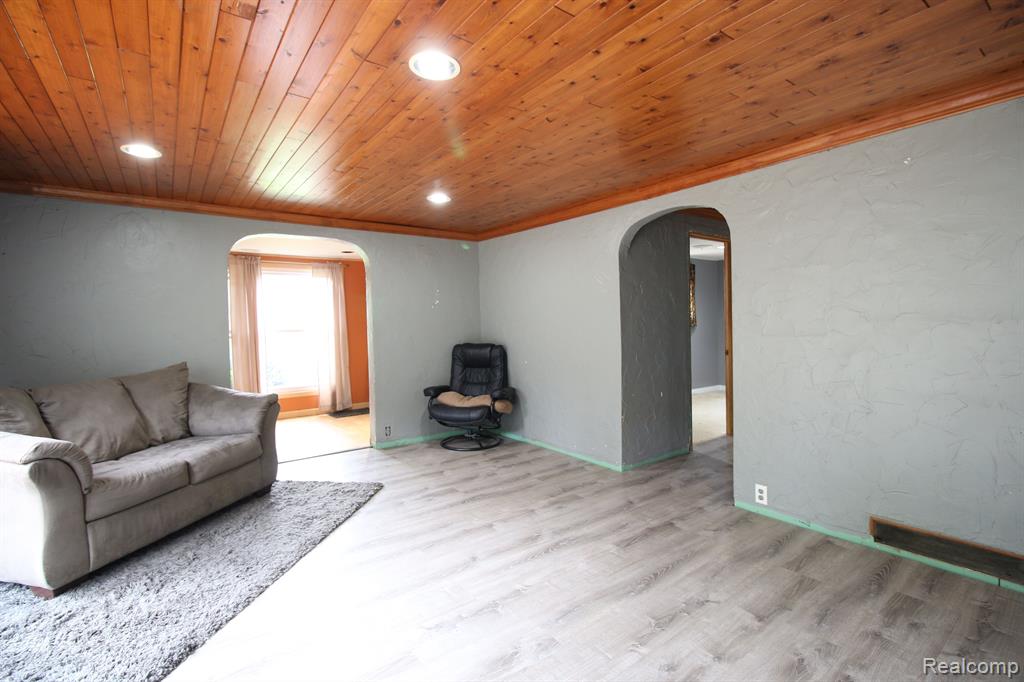 6679 Jones Road North Branch, MI 48461 - Photo 5 of 31