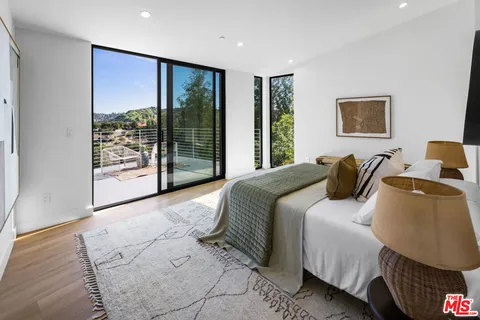 $1,850,000 | 4683 Glenalbyn Drive, Los Angeles, CA 90065