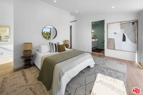 $1,850,000 | 4683 Glenalbyn Drive, Los Angeles, CA 90065