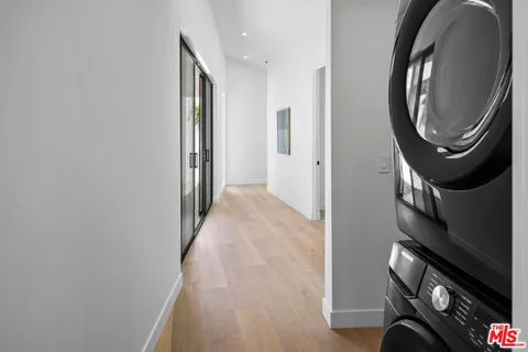 $1,850,000 | 4683 Glenalbyn Drive, Los Angeles, CA 90065